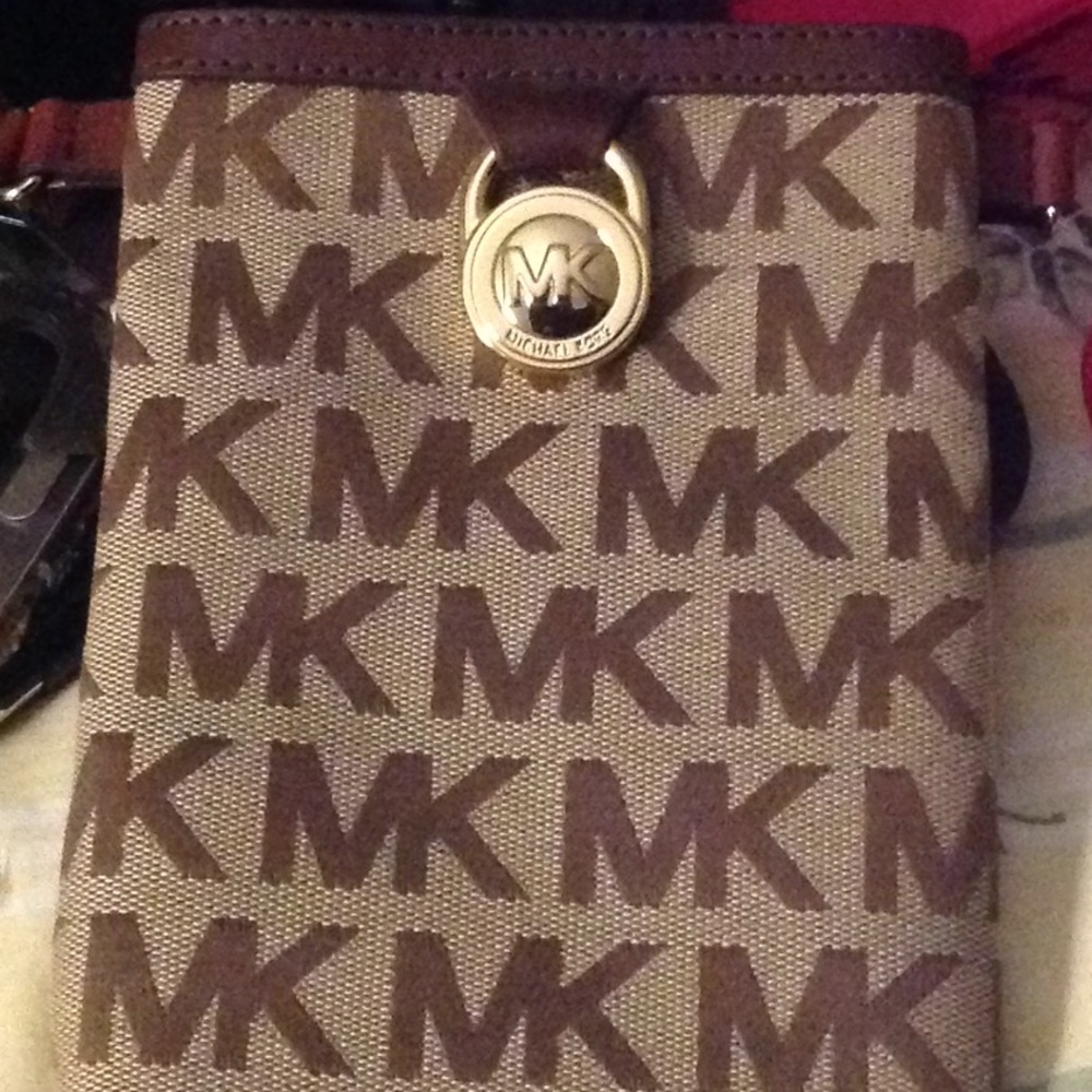 Michael Kors fanny pack nwt size xl